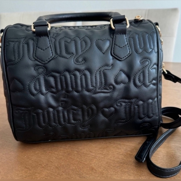 NEW JUICY COUTURE Bag Bestsellers Fame Satchel Crossbody Strap,Black Quilted - Picture 3 of 5